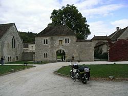 Abbaye de Fontenay bij Touillon.