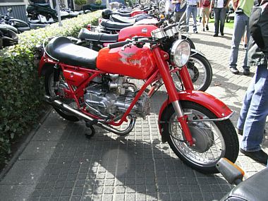 Moto Guzzi Nuovo Falcone