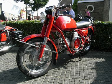 Moto Guzzi Nuovo Falcone